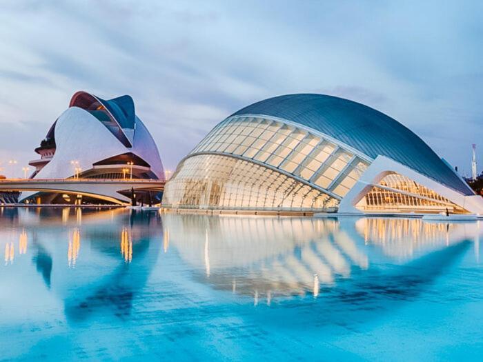 Beautiful Valencia Exterior photo
